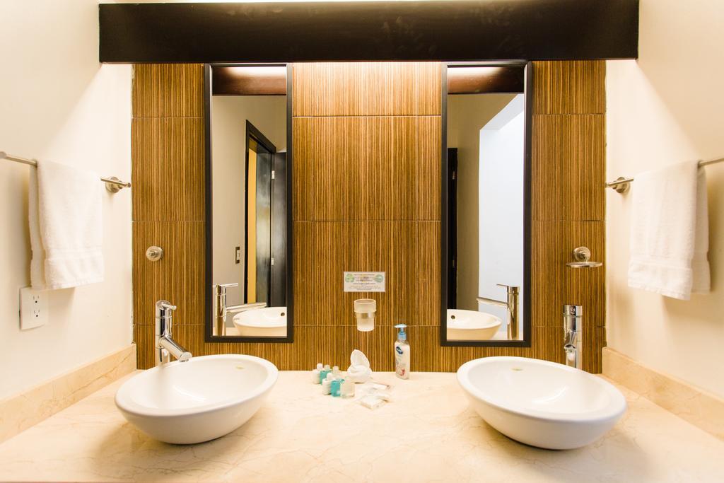 Ocean Front Corto Maltes 104 In Downtown Apartment Playa del Carmen Ngoại thất bức ảnh